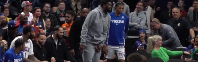 Embid “pobegao“ od Jokića do klupe, navijači ga brutalno prozivali, a onda je usledila scena sa Srbinom o kojoj priča Amerika! /VIDEO/