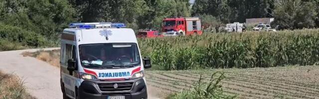 DVA MUŠKARCA I ŽENA POGINULI U TEŠKOJ NESREĆI U NOVOM SADU: Auto sleteo u kanal i prevrnuo se na krov