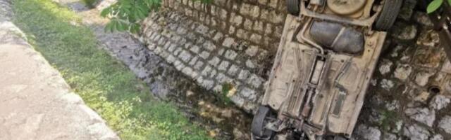 NIJE POVUKAO RUČNU, PA ZAVRŠIO U KORITU JOŠANICE: Nevjerovatna saobraćajna nezgoda u Novom Pazaru