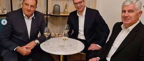 Vučić razgovarao sa Čovićem i Dodikom