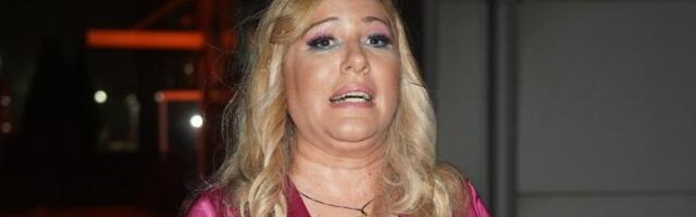 Jelena Golubović otkrila detalje razvoda - Sama dočekuje Božić: "On pred mamom samo ćuti"