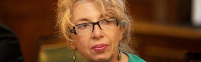 "ŠUTIRALI SU ME PO PODU, ŠAMARALI I SATIMA SUROVO KAŽNJAVALI: Maja Volk otkrila mračne tajne svog detinjstva: Nekome sam morala da ispričam, da ne bih poludela