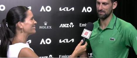 NOVAK STAO PRED KAMERE I PROGOVORIO NA ŠPANSKOM - VODITELJKA NIJE SKIDALA OSMEH SA LICA: Spomenuo velike rivale, pa otkrio koliko još namerava da igra tenis!