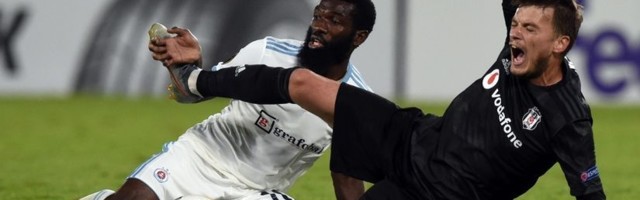 Bešiktaš je ponovo u minus fazi: Vida spasao bod u Antaliji (VIDEO)