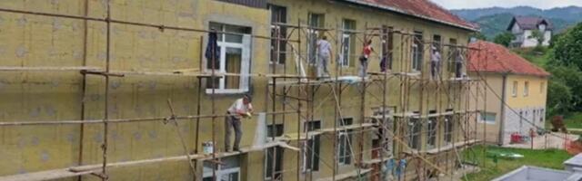 Počeli radovi na rekonstrukciji najstarije škole u Priboju