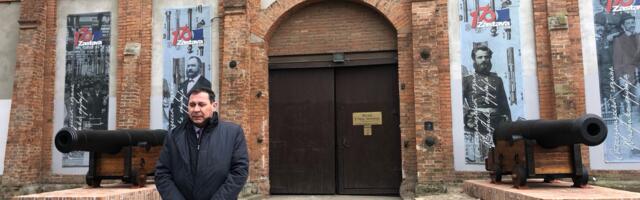 Postavljeni rekontruisani topovi iz XIX veka ispred muzeja Stara Livnica