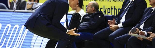 Šta bi ovo? Košem kakav se retko viđa, u poslednjoj stotinki srušen šampion! (VIDEO)