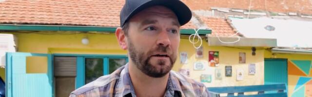 "Da Rusija i Španija imaju dete, to bi bila Srbija!" Amerikanac došao u Beograd i ne želi da se vrati u SAD! Radi kao profesor, a planira i svadbu sa Srpkinjom