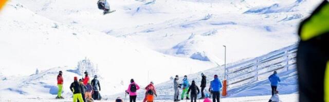 SKIJAŠI SE VRAĆAJU NA PLANINU! Na Jahorini kao u jeku sezone!