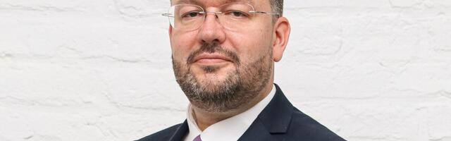 "NEĆEŠ NA MORE" Potresna kolumna profesora Čedomira Antića o sinu sa autizmom: Borba za pravdu i ljudska prava - VIDOVA POBEDA