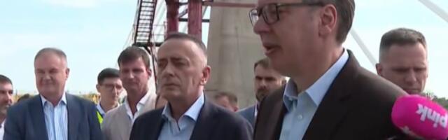 ISTORIJSKI TRENUTAK U NOVOM SADU! Vučić obilazi radove i prisustvuje spajanju glavne konstrukcije mosta preko Dunava!