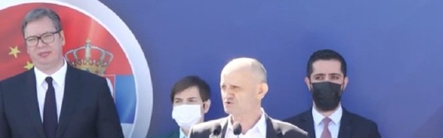 "SI JAO, JAO JU" Predsednik opštine se blamira, Vučić šizi (VIDEO)