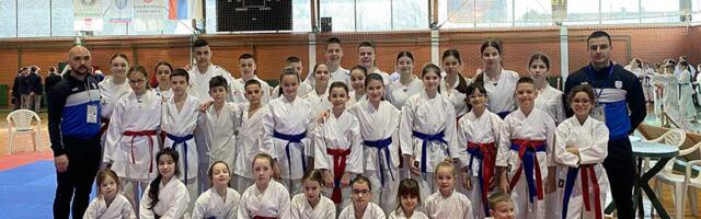 Takmičari Karate kluba Zrenjanin predstavljali svoje škole i ostvarili odlične rezultate
