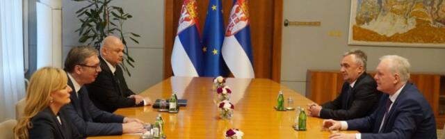 KONSULTACIJE O MANDATARU: Vučić sa predstavnicima "Mi - glas iz naroda" (FOTO)