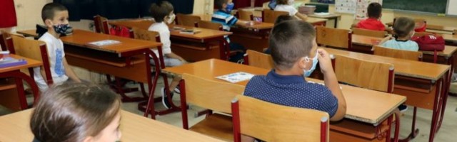 Ministar prosvete: ZASAD NEĆEMO ZATVARATI ŠKOLE! Ružić o koronavirusu i zimskom raspustu!