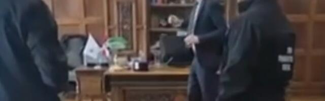 UDARNO! UKP PO NALOGU VJT UŠAO U REKTORAT