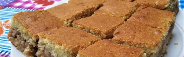 Posna lenja pita na vodi:  Gotova očas posla, a odmah nestaje sa stola