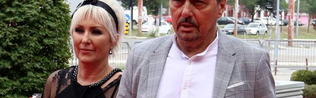 Keba bi ovu fotografiju iz prošlosti rado spalio: Ljubavnica je u njegovom zagrljaju blistala, a on joj pevao pesmu posvećenu njenom imenu (foto)