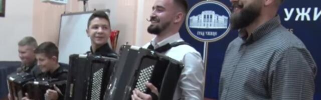 Kad Srbi sviraju, to se ceni: Mali Užičani prevazišli profesora
