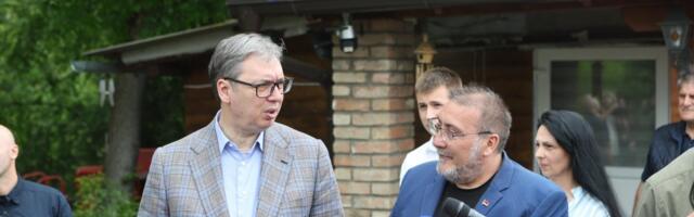 Vučić u Batrovcima: Predsednik Srbije u poseti porodici Bulatović (VIDEO)