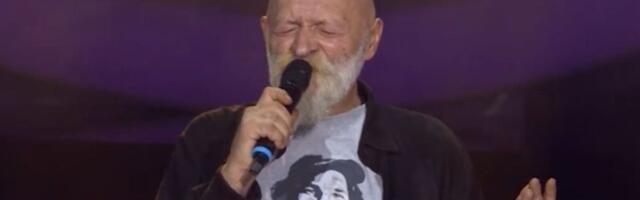 Njegov hit znamo svi - pratila ga slava, izgubio sina, pa ostao bez dinara! Radi kao moler: "Nisam se snašao"