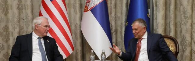Ministar Novica Tončev i Ambasador Kristofer Hil o saradnji američih kompanija u nerazvijenim opštinama Srbije