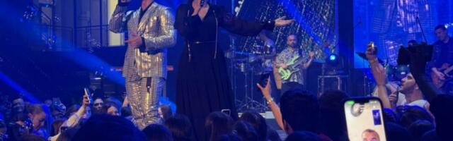 "POZDRAVI" U KRALjEVU: Tanja Savić i Emir Đulović prvi put na koncertu izveli hit duet (FOT0)
