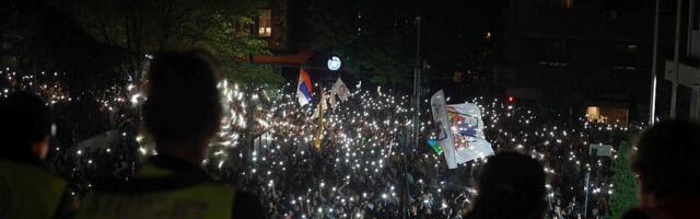 VIDEO Ratni veteran ispred RTS-a: Kuhinja širenja laži u ovoj zgradi, studenti ne padaju na njih