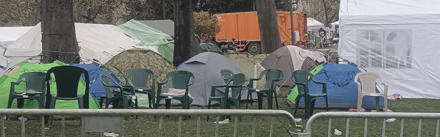 25.000 potpisa za uklanjanje šatora u Pionirskom parku