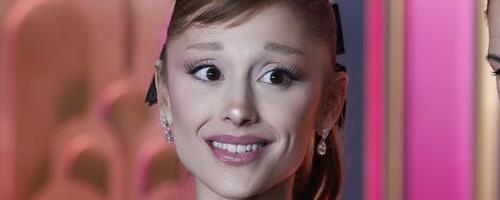 "Uznemirujuće, jadna devojka" Arijana Grande sve više zabrinjava fanove, njen izgled na premijeri pokrenuo lavinu (FOTO)