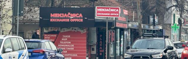 Drama kod bolnice u Čačku: Razbojnik upao u menjačnicu i odneo novac