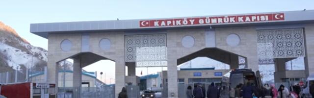 STOTINE IRANACA PREŠLO GRANICU SA TURSKOM! Beže pred naletima bombi (VIDEO)