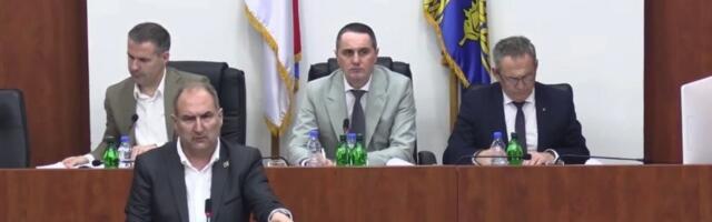 Stošić: Postavite spomenik kralja Milana kod Železničke stanice, možda njegov duh pomogne da Leskovac ponovo železnički saobraćaj