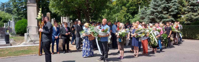 DANAS SAHRANA MIROSLAVA LAZANSKOG: Krenula povorka na poslednjem ispraćaju ambasadora! (VIDEO)