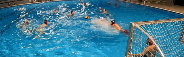 Vaterpolo veterani iz Užica i Čačka (VIDEO)