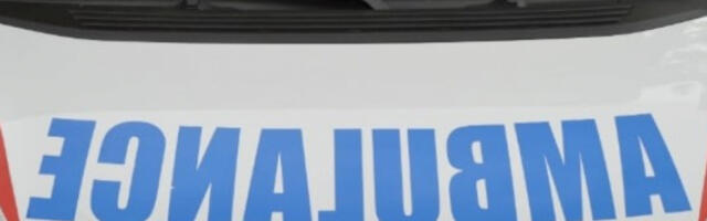 DEVOJČICA (16) PALA SA TREĆEG SPRATA U RAKOVICI Tinejdžerka hitno prevezena u bolnicu