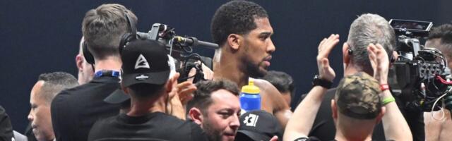 Nokaut od 100 miliona dolara: Džošua slomio vilicu Džejku Polu