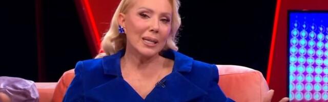 Lepa Brena spakovala kofere i napustila Srbiju: Oglasila se sa ove atraktivne destinacije - pogled odavde kida