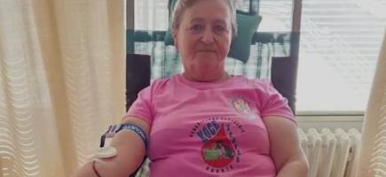 Ova žena je ponos Srbije! Vranjanka Leposava 100 puta dala krv, a sin krenuo njenim stopama