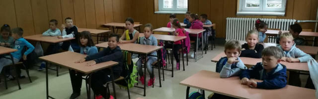 Počelo zakazivanja termina za upis budućih prvaka - prvog dana prijavljeno 7.500 đaka