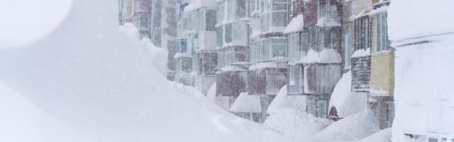 Polarno doba kod komšija: Snežne padavine paralisale sever zemlje, napadalo 25 centimetara! (VIDEO)