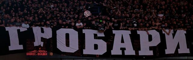 Sramota na derbiju: Navijači Partizana topovskim udarom pogodili dete, ljudi sklanjaju najmlađe sa tribina /VIDEO/