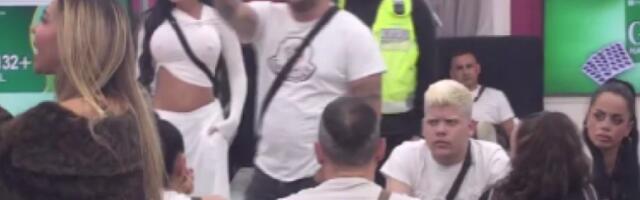 ALIBABU  UGOSTILI KO KRALJA, A ON IM OVAKO VRAĆA! Stanijina porodica ŠOKIRANA Asminovim postupcima - SVI ŽELE DA JE SRUŠE!