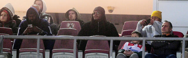 Evo kako je Čima Moneke bodrio fudbalere Zvezde protiv Lila (FOTO)