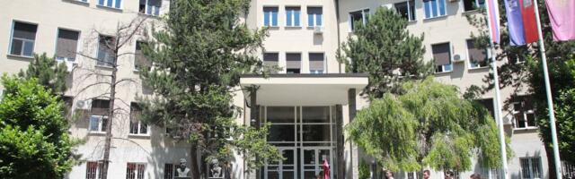 Prekinuta sednica na Medicinskom fakultetu, predstavnici Vlade napustili sastanak