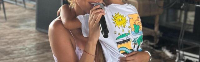 GOGA SEKULIĆ NA IVICI SUZA, IMALA PRVI NASTUP NAKON SMRTI MAJKE Stigla u crnini, bol i tuga: Sin grli bakinu sliku, izlazila sam iz kuće samo kad...