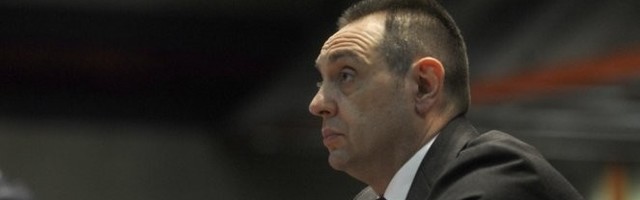 "Gde je tih 17 dečaka bilo te noći?  Očevi, majke, jeste ih pitali gde ste?" Vulin o nasilju u Beton hali: To su huligani koji se kriju iza crveno-bele ili crno-bele zastave