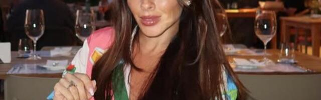 ANA SEVIĆ NAKON 20 GODINA SAZNALA KO JOJ JE OTAC! Odrasla samo sa majkom, on imao drugu porodicu, evo u kakvim je odnosima sa polusestrom