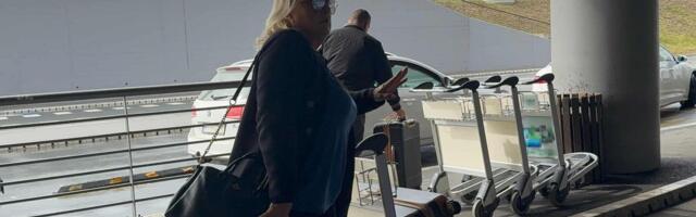 “Izašla je iz biznis klase…” Voditeljka ostala šokirana zbog ponašanja Snežane Đurišić u avionu, sad ispričala
