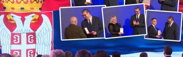 MORAMO DA BUDEMO DOSTOJNI SVOJIH PREDAKA! Vučić objasnio kakvu težinu nose današnja odlikovanja: Neka nas svetlost Sretenja i dalje vodi kroz izazove savremenog sveta!